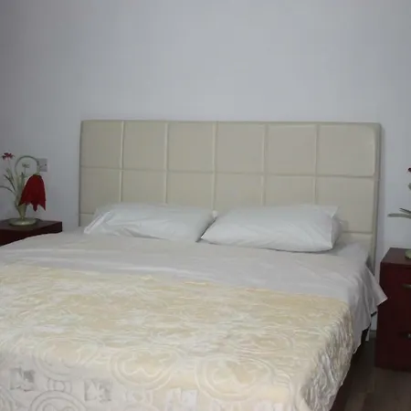 Kings アパート *